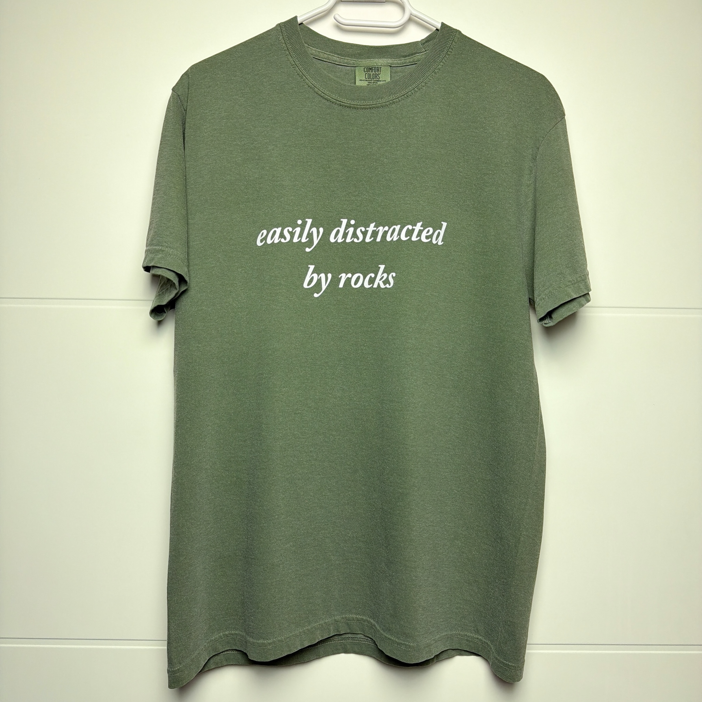 Easily Distracted by Rocks – Vintage Collector Tee